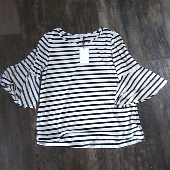 Palazzo Sleeve Blouse - Picture 2 of 6